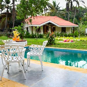 White Serenity Heritage Pool Villa Near Beach Udupi Exterior photo