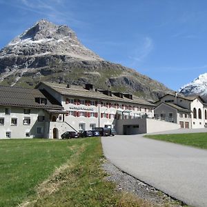 Gasthaus & Hotel Berninahaus Pontresina Exterior photo