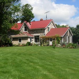 Koch Haus Bed And Breakfast Stratford Exterior photo