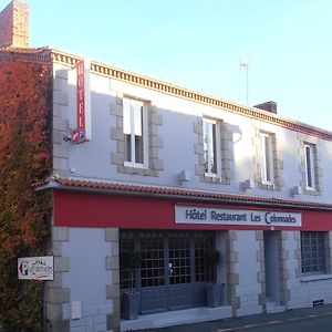 Hotel-Restaurant Les Colonnades Saint-Fulgent Exterior photo