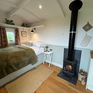 Maddoc'S Hut - Herefordshire Villa Exterior photo