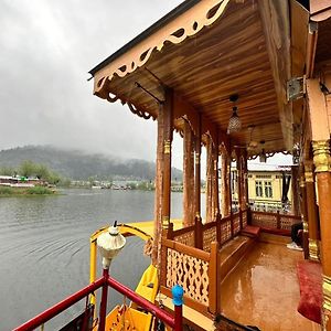 Houseboat New Jahangir And Morning Car Srinagar  Exterior photo