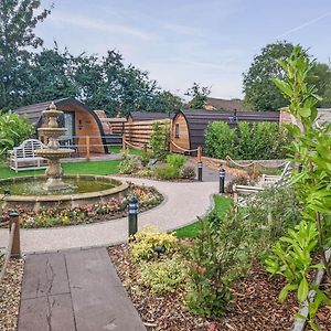 Peacock Lake Glamping East Bridgford Exterior photo