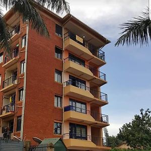 Lisa Comfort 501 Apartment Kampala Exterior photo