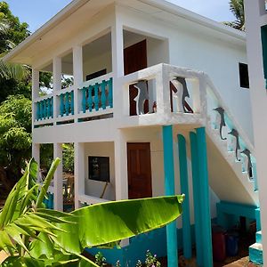 Apartments At Los Delfines Little Corn Little Corn Island Exterior photo