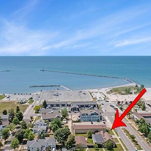 Ludington Pier House Motel Exterior photo