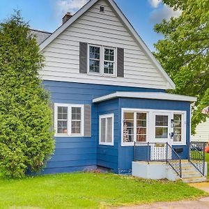 Ontonagon Home With Fire Pit - Steps To Beach! Exterior photo