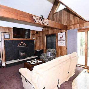 Cabin W/ Jacuzzi, W&D, Pool, Fitness, Lake & More. Bushkill Exterior photo