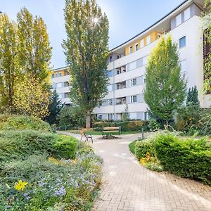 Cozy Studio At Residential Area - Free Street Parking Apartment Budapest Exterior photo