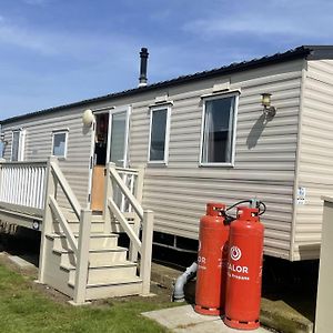 Remarkable 2-Bed Holiday Home In Whitstable Exterior photo