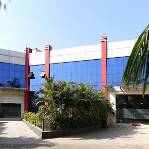 Nakshatra Regency Hotel Kalyan Exterior photo