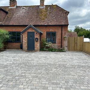 Bee Cottage - Romsey Exterior photo