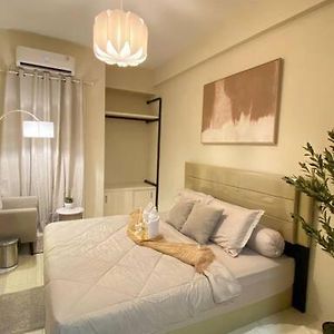 Apartemen Bale Hinggil Studio Surabaya Exterior photo