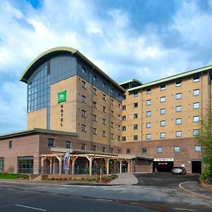 Ibis Styles London Gatwick Airport Hotel Crawley  Exterior photo