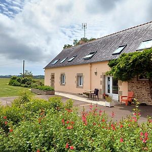 Au Calme A 10Mn Des Baies De Douarnenez Et Audierne Avec Cuisine A Disposition Bed & Breakfast Mahalon Exterior photo