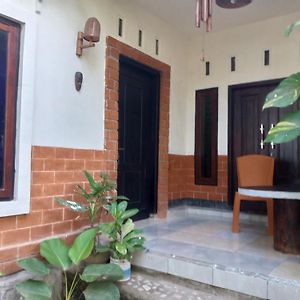 Syaqila Homestay Lombok Tetebatu Exterior photo