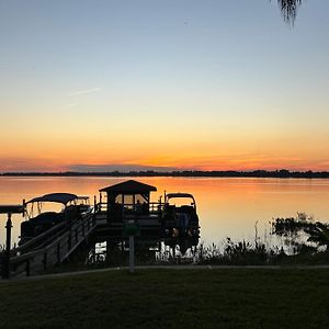 Lakefront Duplex With Pontoon Boat Downtown Villa Mount Dora Exterior photo