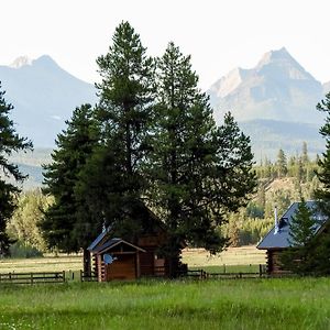 Cabins At Hay Creek Polebridge Exterior photo