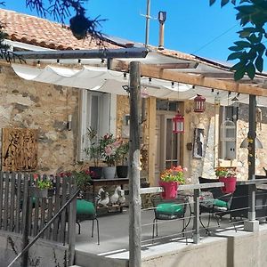 Sur La Bonnefooi Bed & Breakfast Prades-sur-Vernazobre Exterior photo