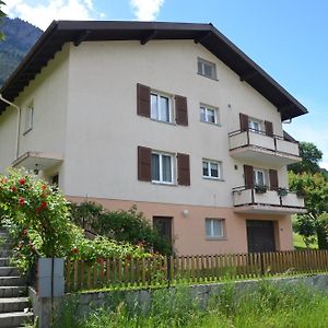 Grosse, Schoene Wohnung Im Gruenen Brig Exterior photo