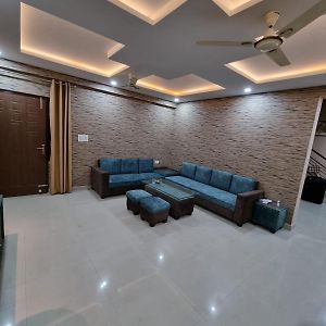 Penthouse In Varanasi Apartment Exterior photo