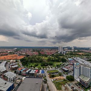 Sky Loft Premium Suite Johor Bahru Exterior photo
