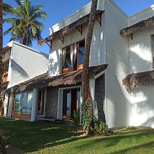 La Spiaggia, Tropical Villa With Private Beach Ambodifototra Exterior photo
