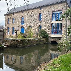 Le Moulin De Meral Apartment Montsurs Exterior photo