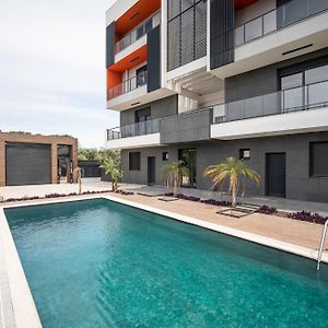 Modern Residence With Shared Pool In Antalya Aksu Exterior photo