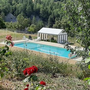 Villa Charmante A Sisteron Avec Piscine Privee Exterior photo