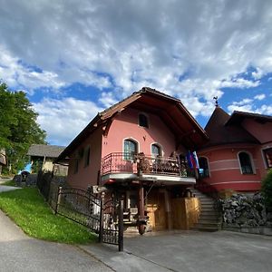 Apartma Medvedjek Apartment Velika Loka Exterior photo