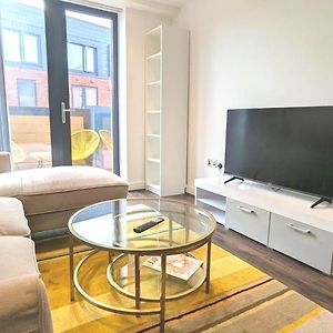 Modern 2-Bedroom Apartment With Parking In Birmingham'S Jewellery Quarter Exterior photo