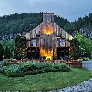 Auberge Du Jardin Hotel Petit-Saguenay Exterior photo