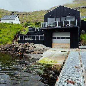 A Pearl In A Forgotten Fjord - Luxury Boathouse Villa Funningsfjordur Exterior photo