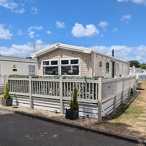 Fabulous Caravan Shorefield Dog Friendly Excellent Location Open Plan Living Hotel Milford on Sea Exterior photo