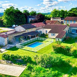 Enorme Domaine Avec Piscine, Salle De Fete, Boulodrome, Cinema Et Plus Villa Nerac Exterior photo