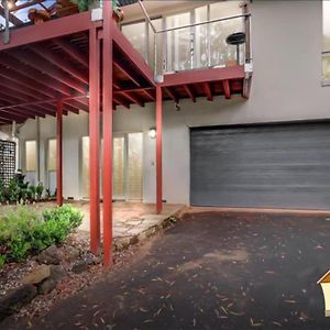 A Peaceful Break Amidst Lush Greenery And Birds Donvale Exterior photo
