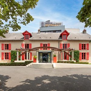 Hotel Le Paddock Magny-Cours Exterior photo