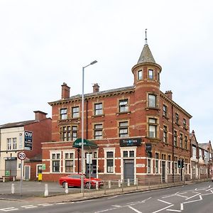 Trivelles Seaforth Hotel Litherland Exterior photo