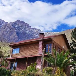 Hermosa Casa Familiar Para 8 Personas Con Tinaja-Cochiguaz Valle De Elqui Guest House Paihuano Exterior photo