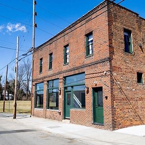 Luxury Multi-Unit Historic Building Near Downtown Apartment Roanoke Exterior photo