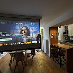 Contemporary Flat W Private Patio London Fields Apartment Exterior photo