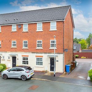 Lancers Close House Villa Leyland Exterior photo