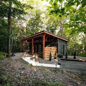 Cozy Tiny Home In Hocking Hills - Hot Tub - Fire Pit Logan Exterior photo