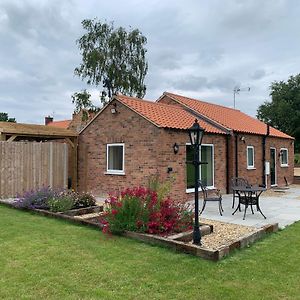 Woodside Retreat With Luxury Hot Tub Villa Retford Exterior photo