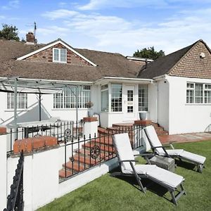 5Bed Monthlyoffers Brighton Free Parking Hottub Villa Exterior photo