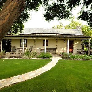 Kusenberger Log Cabin Villa Fredericksburg Exterior photo