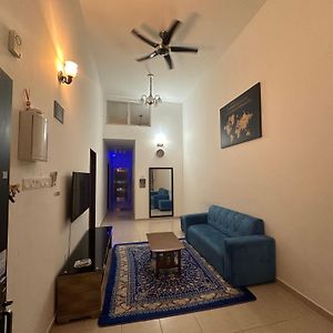 Three Bedroom Tarraced House - Rainahomestay Pasir Gudang Exterior photo