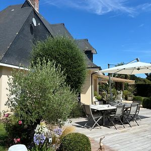 Au Milieu Des Haras Bed & Breakfast Saint-Pierre-Azif Exterior photo