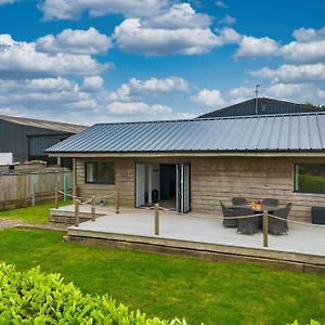 Stunning Modern Cabin, Private Garden & Parking Villa Slapton  Exterior photo